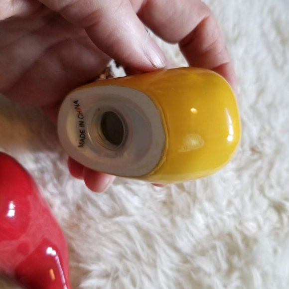 Chili Pepper Salt and pepper shakers, NWOT - Picture 4 of 4